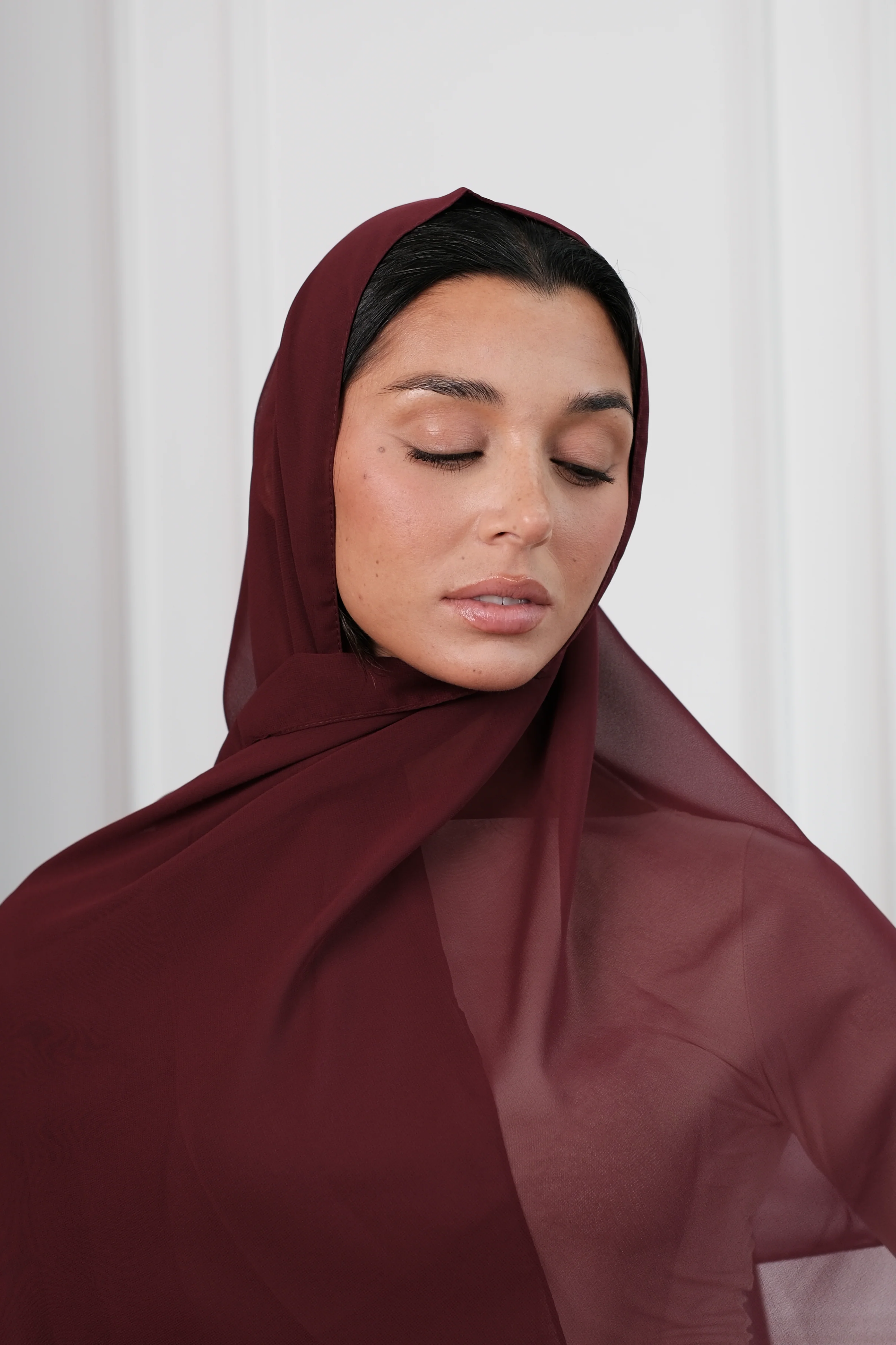 Burgundy Chiffon Hijab - Image 3