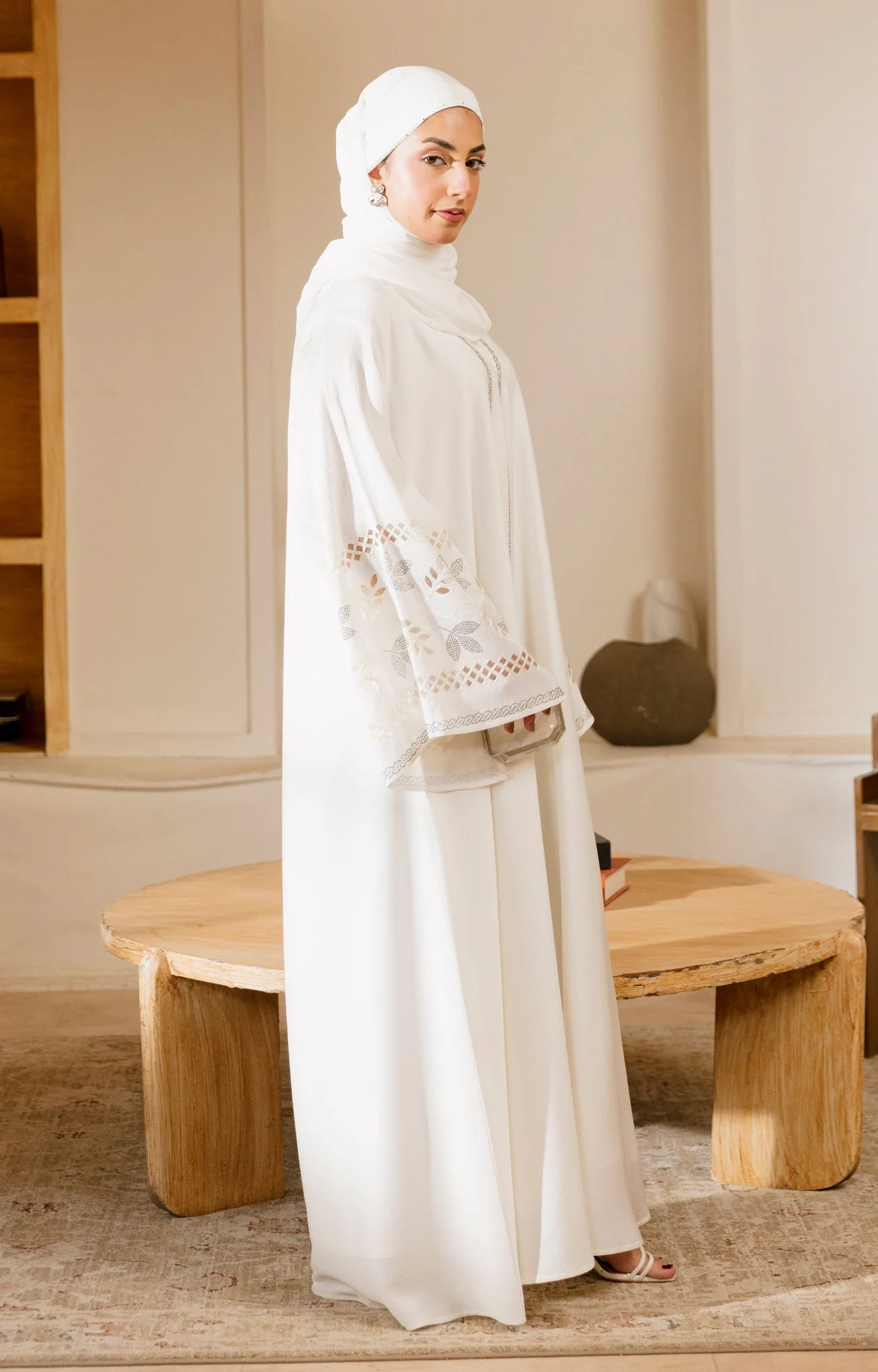 Aroha White Abaya - Image 2