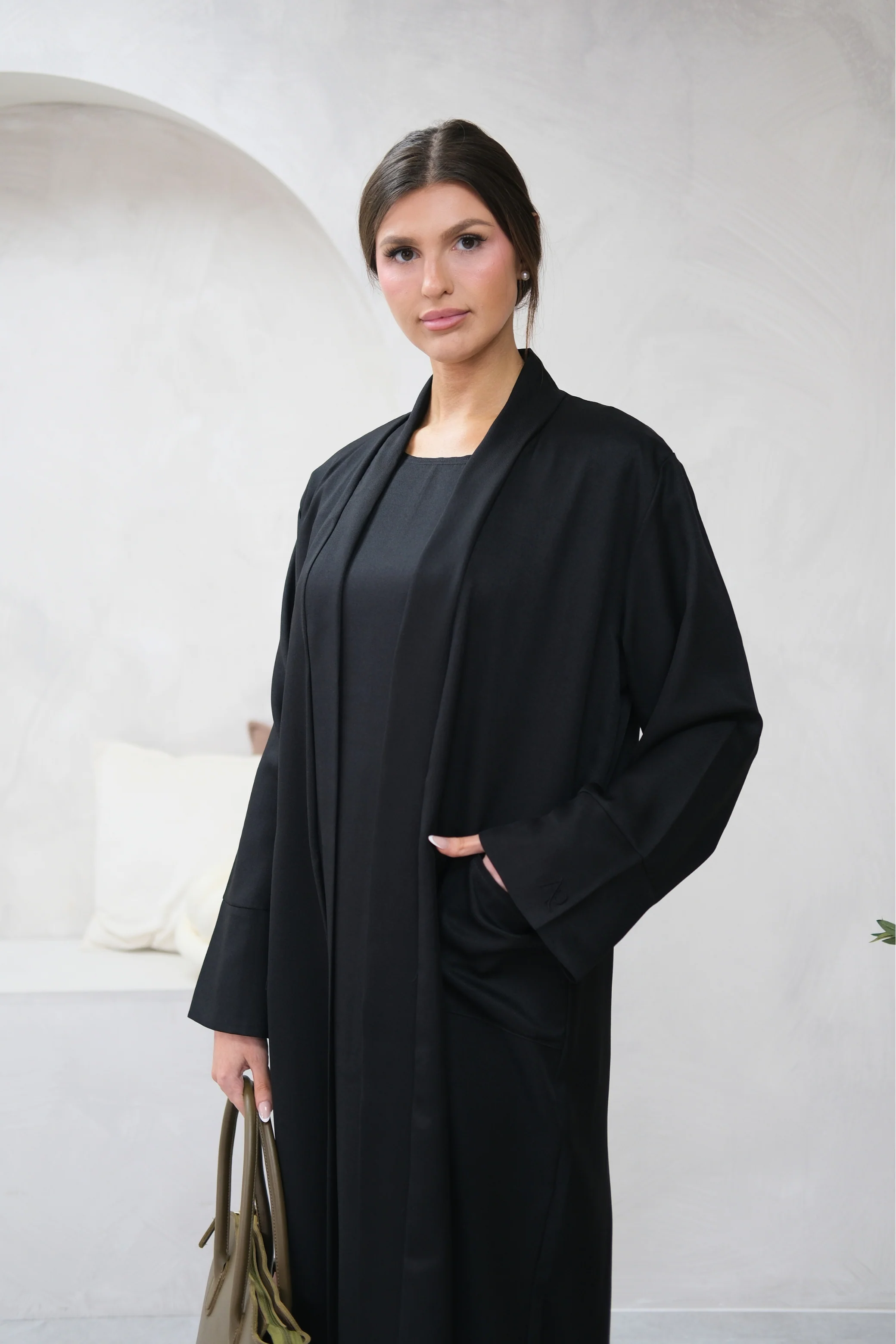 Le Noir Black Abaya - Image 2