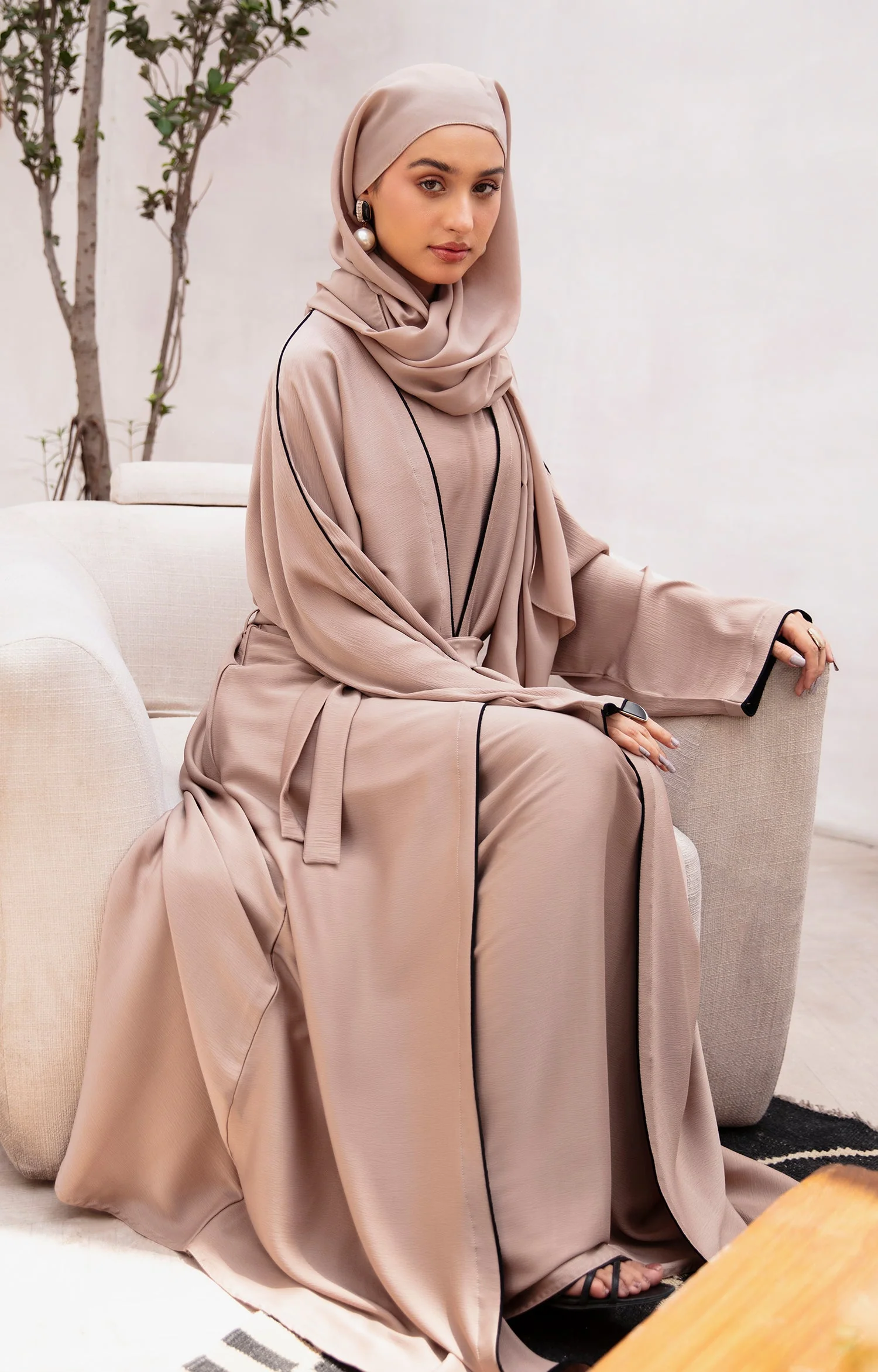 Evolet Fawn Abaya - Image 3