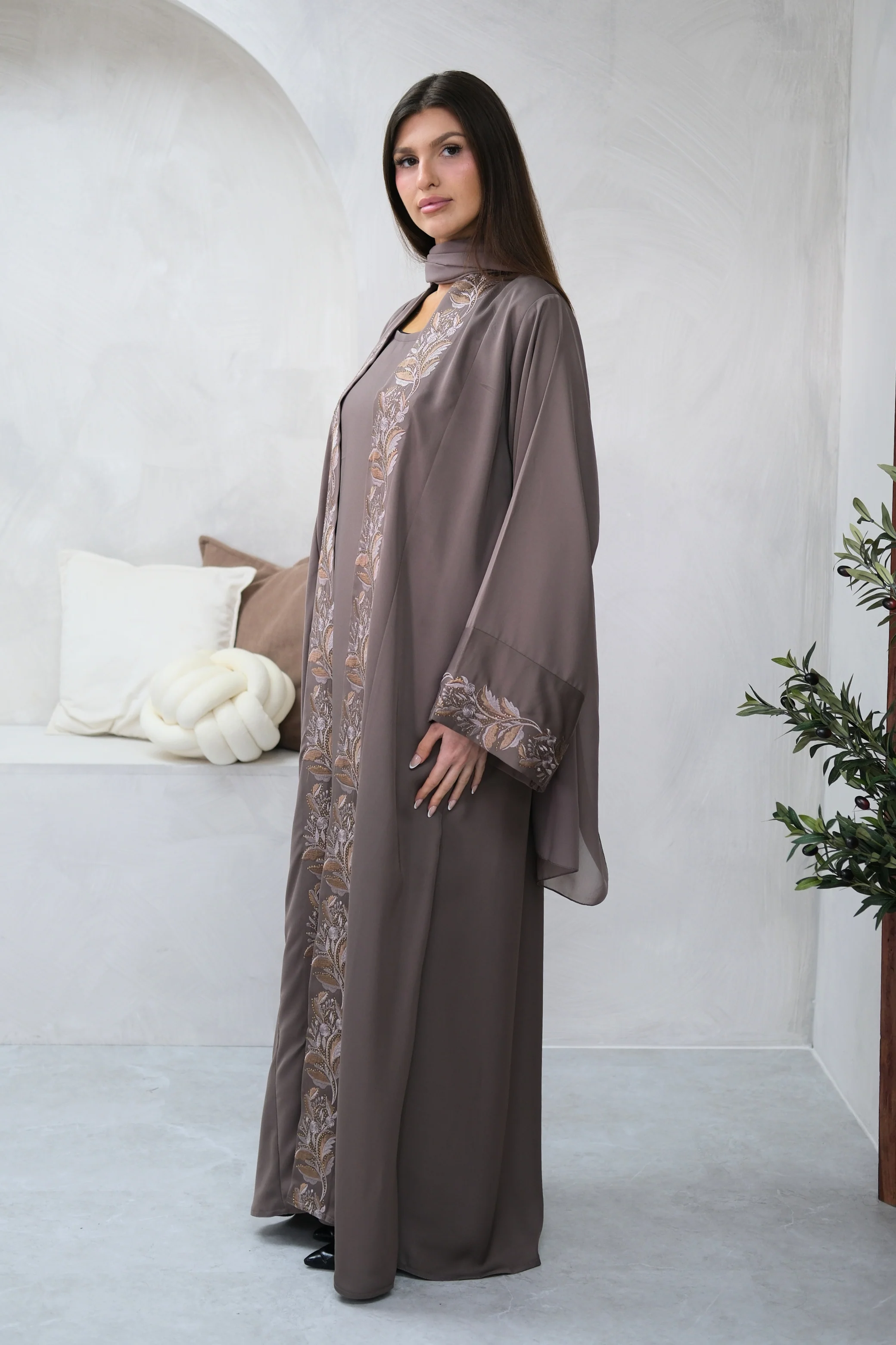 Desert Bloom Abaya - Image 5