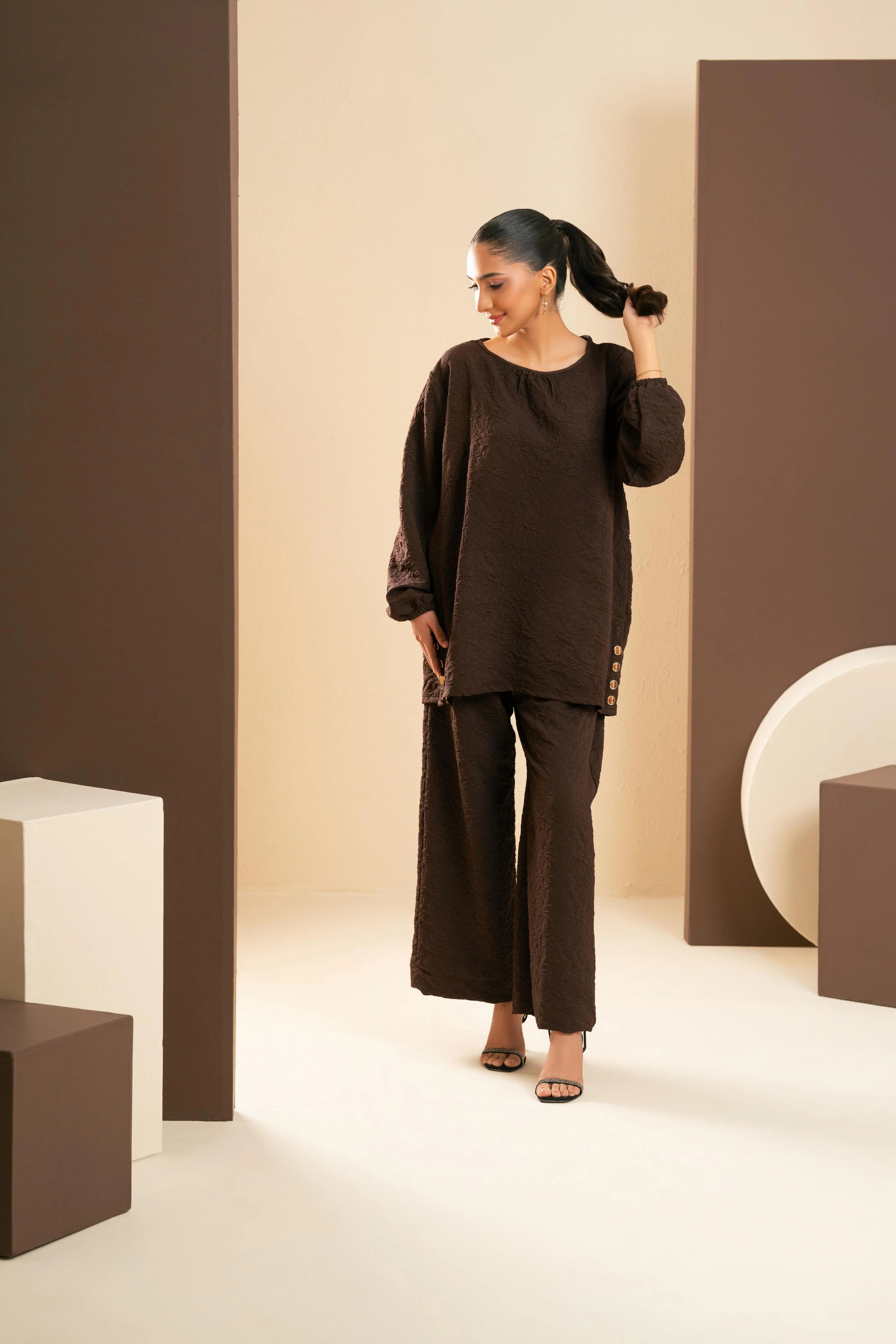 Mahogany Textura Co-Ord - Image 3