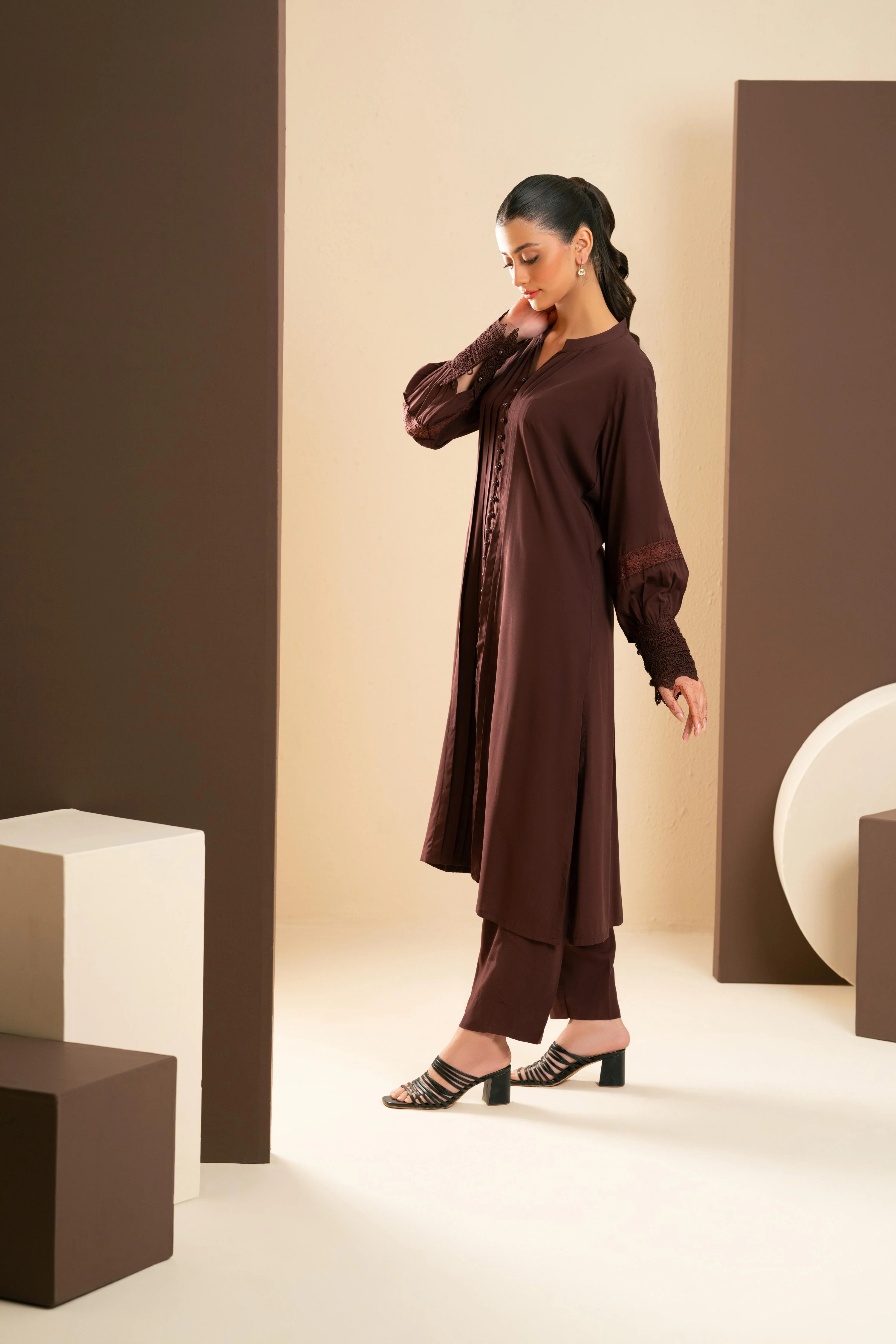 Mahogany Textura Co-Ord - Image 7
