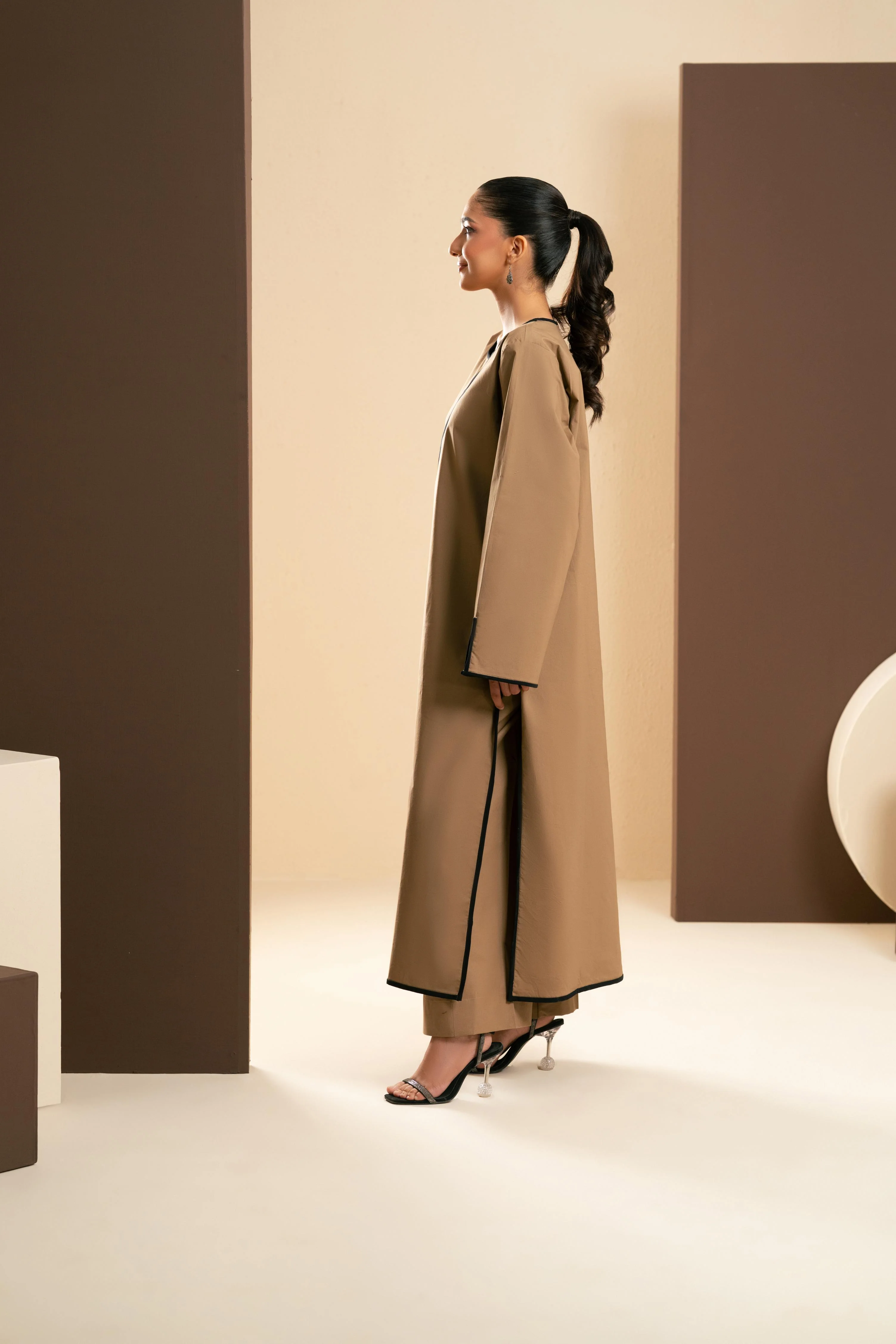 Sahra Contrast Co-Ord - Image 7