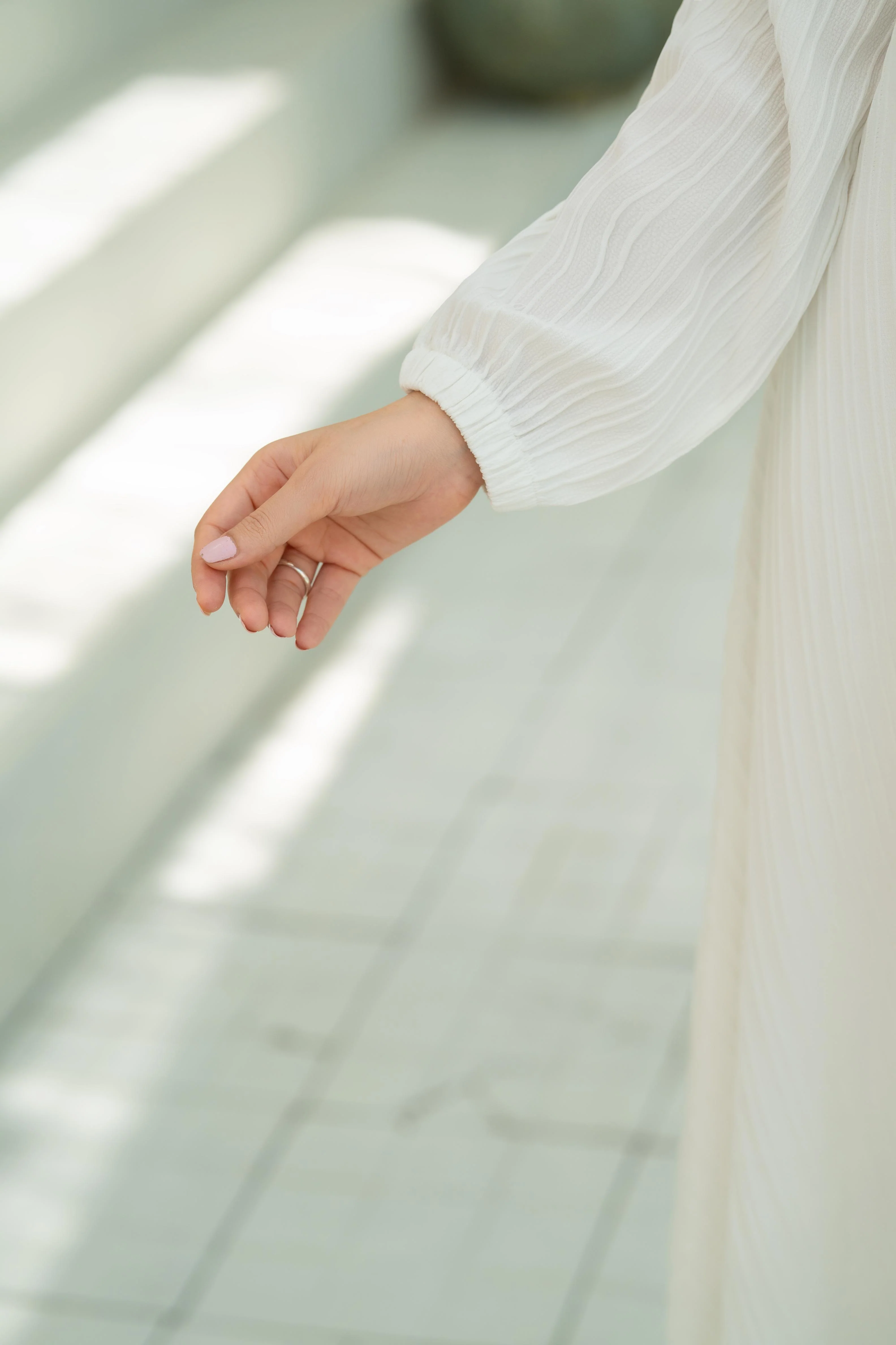 Textured White Flow Dress - Image 8