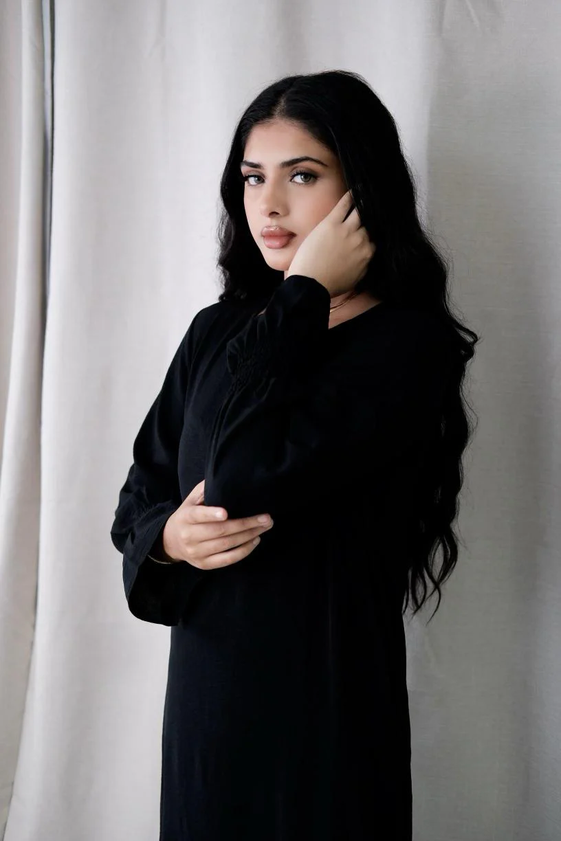 Essential Basic Black Abaya - Image 4