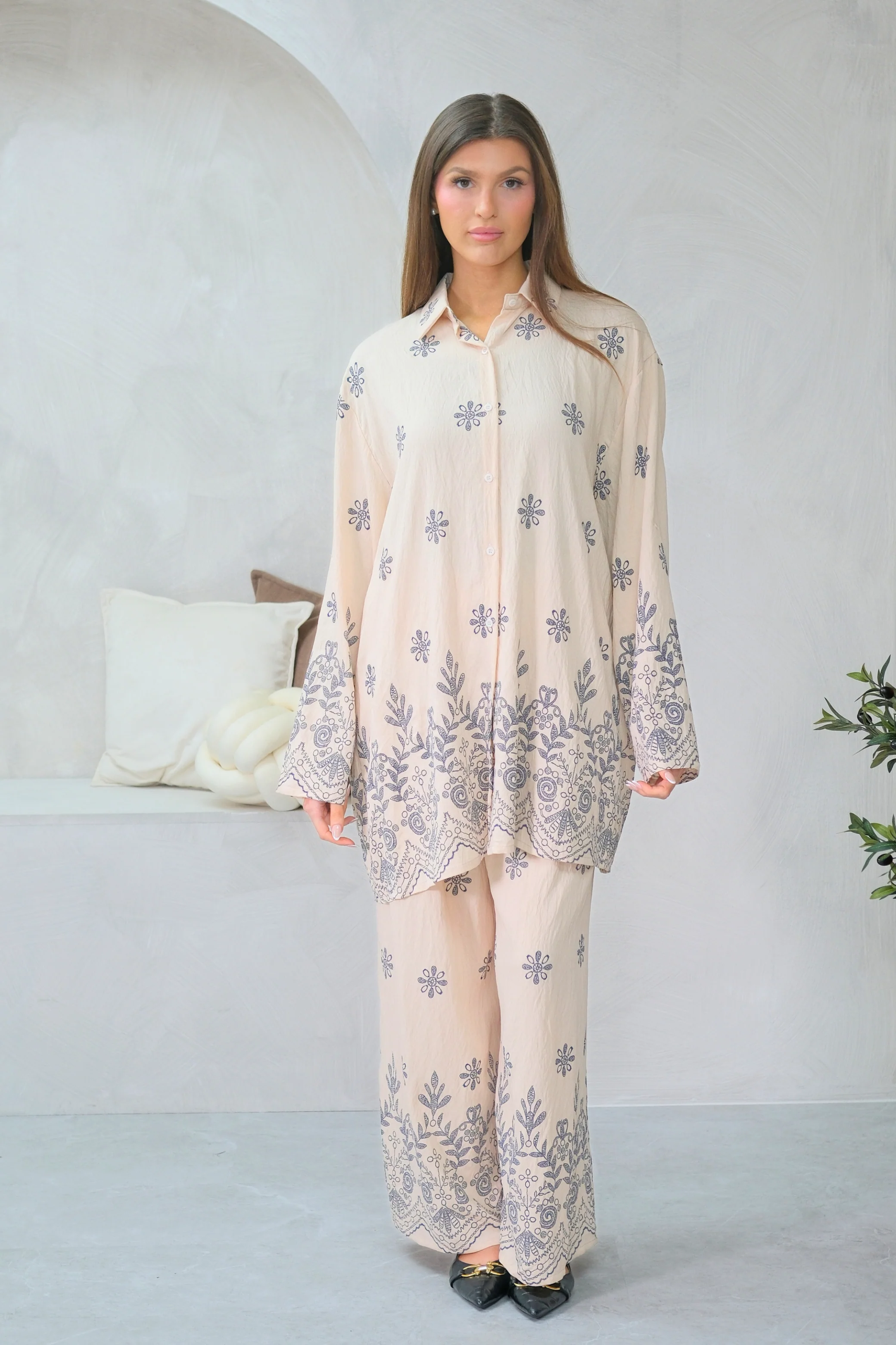 Indigo Fleur Cream Co-Ord - Image 3