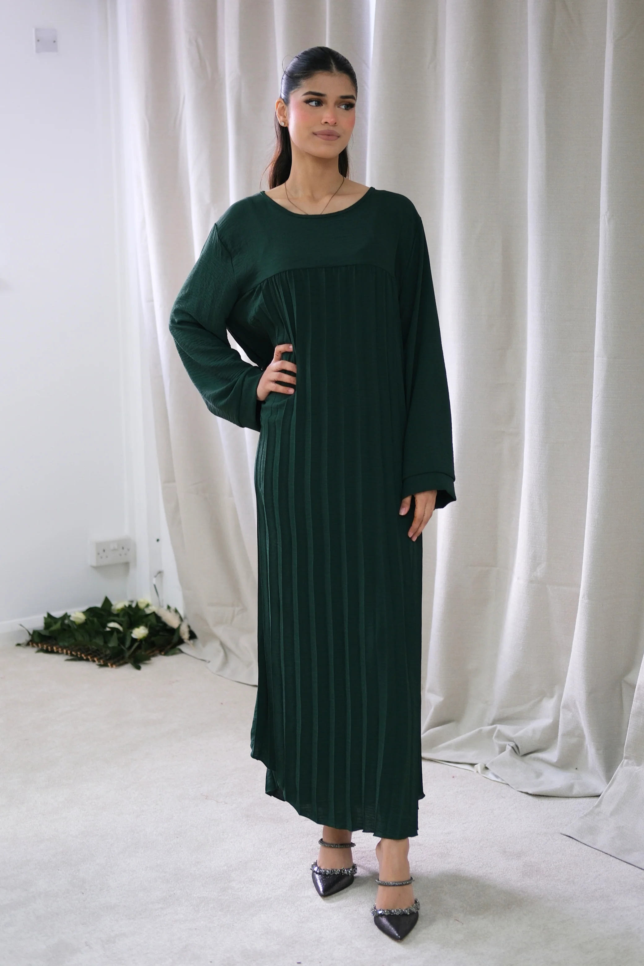 Aria Green Pleated Dress - Image 3