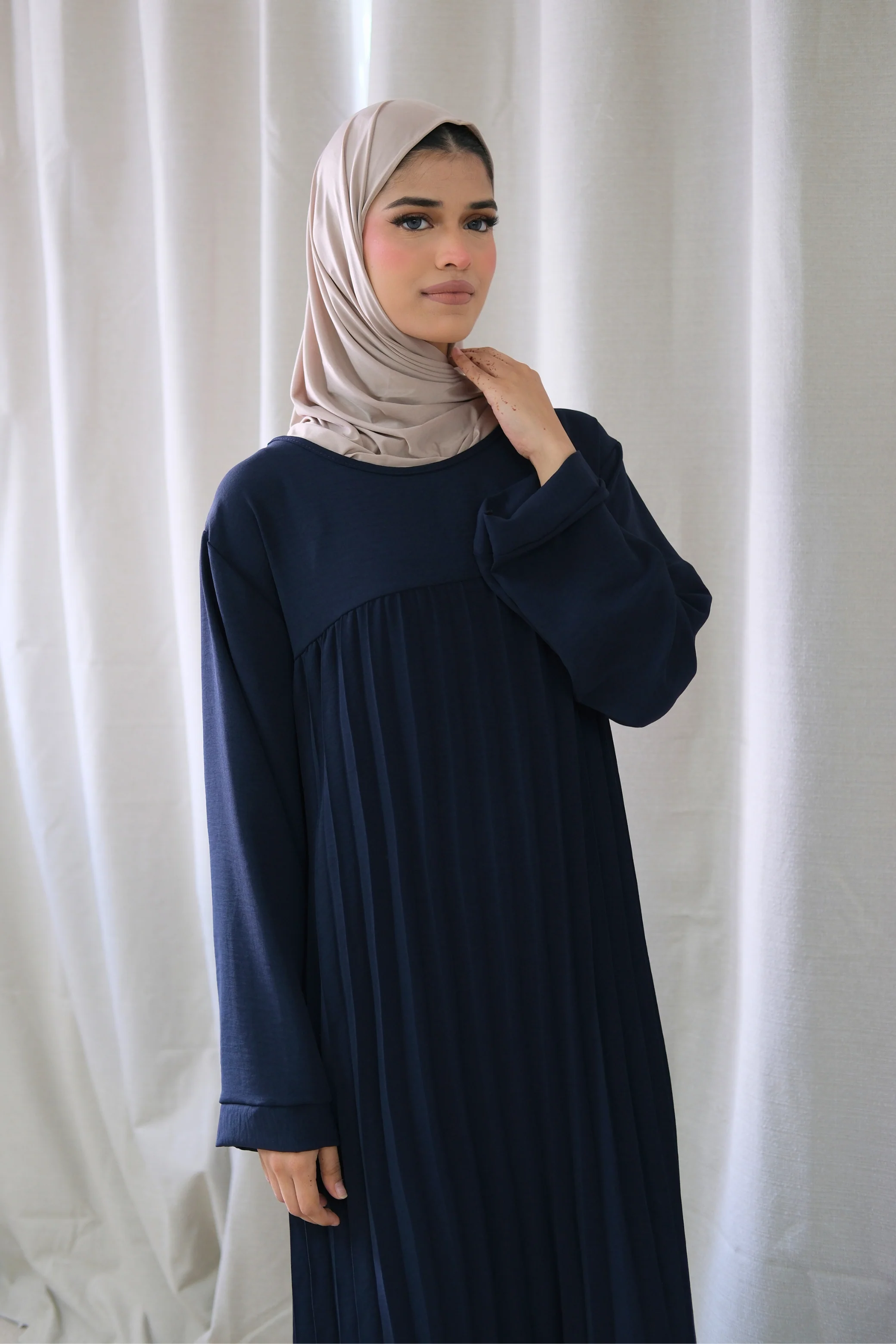 Aria Navy Pleated Dress - Image 2